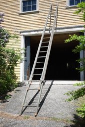 Vintage Wood Extension Ladder (CTF200)