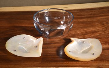 Vintage Mother Of Pearl Scallop Plates & Signed Glass Bowl (CTF20)