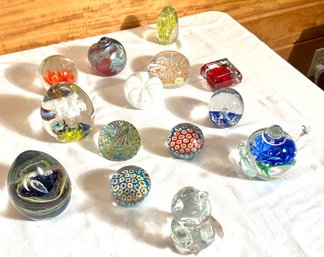 Decorative Glass Paperweights, 14pcs.  (CTF10)