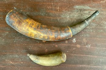 CLONED - UNPAID - RESELL - Two Antique Powder Horns (CTF10)