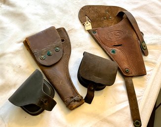 Antique Gun Holsters And US Percussion Cap Boxes (CTF10)