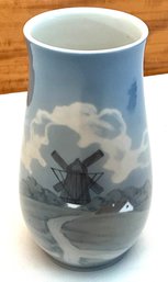 Vintage Bing & Grondahl Vase (CTF10)