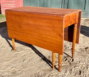 Antique Federal Maple Reeded Leg Drop Leaf Table (CTF20)