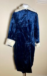 1920s L.P. Hollander Ladies Velvet And Fur Coat (CTF10)