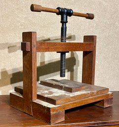 Antique Oak Book Press (CTF10)