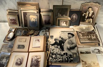 Vintage And Antique Photographs (CTF20)