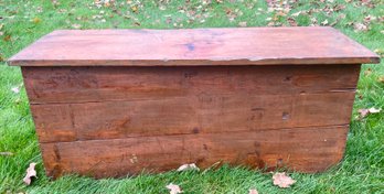 Antique  Rustic Pine Blanket Box (CTF10)