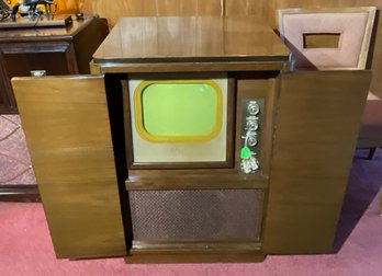 1948 Hoffman Model O-T-800 Television