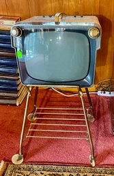 Zenith Model A1817G TV