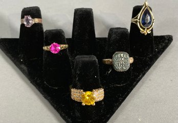 Five Assorted Gold Rings (CTF10)