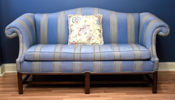 Chippendale Style Camel Back Settee (CTF40)