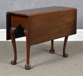 18th C. PA Chippendale  Claw And Ball Table (CTF20)