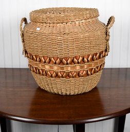 Vintage Native American Lidded Gathering Basket (CTF10)
