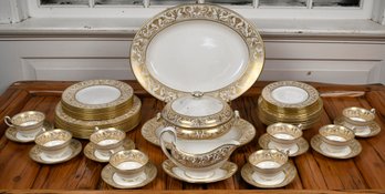 Wedgwood Florentine China Set, 53pcs. (CTF40)