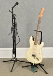 2008 Fender Squier Stratocaster Guitar (CTF10)