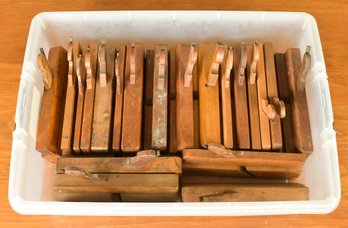 21 Antique Wood Planes (CTF20)