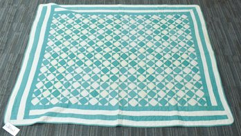 Antique Bright Green/ White Quilt (cTF10)