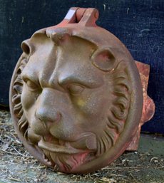 Vintage Iron Lion Ornament (CTF20)