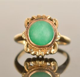 Vintage 14k Gold Ring W/ Jade Cabochon (CTF10)