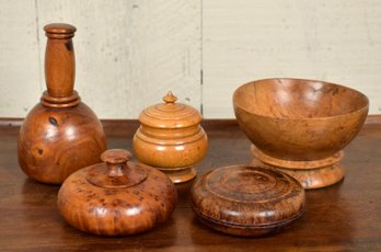 Five Vintage Treenware Pieces (CTF10)