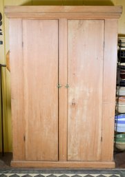 19th C. New England Country Floor Cupboard (CTF40)