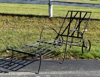 Vintage Wrought Iron Chaise Lounge (CTF30)
