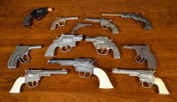 Twelve Vintage Toy Cap Guns (CTF10)