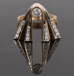 Unusual 14k Gold Diamond Ring (CTF10)