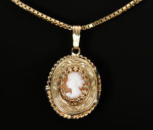 14k Gold Shell Cameo Locket & Box Chain (CTF10)