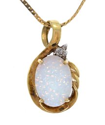 Gold And Opal Pendant On Gold Chain (CTF10)