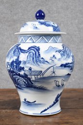 Vintage Chinese Blue And White Covered Jar (CTF10)