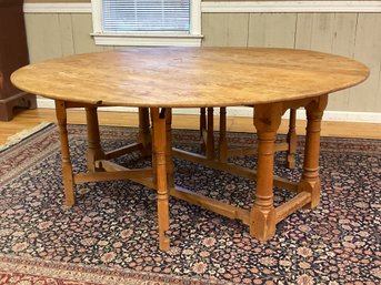 Fabulous Large Irish Pine Gateleg Table (CTF40)
