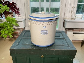 Antique Salt Glazed Stoneware Covered Crock (CTF10)