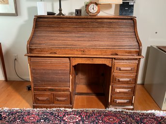 Antique Oak Roll Top Desk (CTF50)