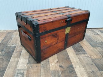 Antique Wooden Trunk (CTF10)