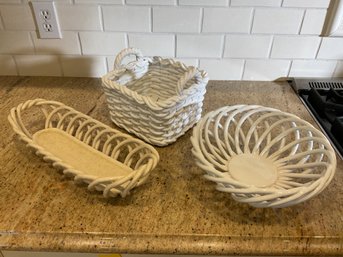 White Ceramic Bread Baskets, 3pcs. (CTF20)