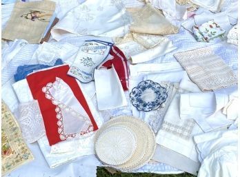 Antique Linens Lot (CTF10)