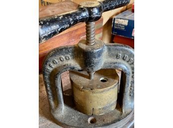 Antique Dental Press (CTF10)