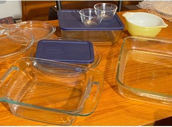Pyrex Dishes - On Site Pick Up Only
