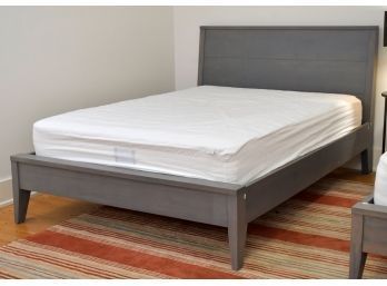 Grey Wood Full Size Bed, 1 Of 2 (CTF50)