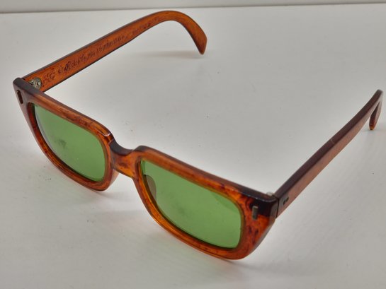 Vintage Polaroid Cool Ray Sunglasses 130 Country Brown Tortoise Shell Frame Green Lenses 1960s 50s