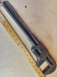 Diamond Calk Horseshoe Co 18' Monkey Wrench Adjustable Pipe Wrench