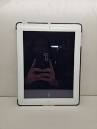 Apple 4th Gen IPad White M/N A1458 - 10LL/A Dualcore 1.4 GHz 16GB Tablet Powers On, Untested & Atolla Skin Lab
