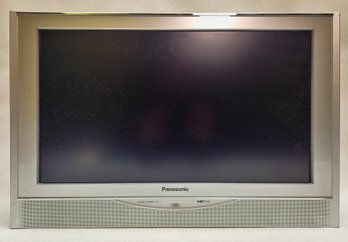 Panasonic 22' Diagonal LCD TV TC-22LH1 HDTV With AV Inputs, Manufactured August 2003