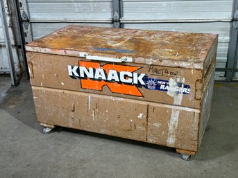 Knack Jobsite Box Portable Tool Chest On Caster Wheels