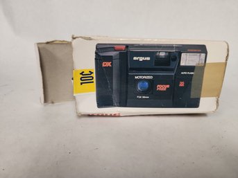 Argus Motorized Dx 35mm Camera Flash Automatique In Box Used