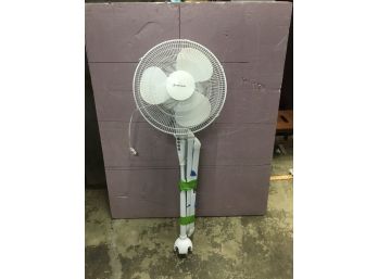 Penguin Adjustable Oscillating Pedestal Fan