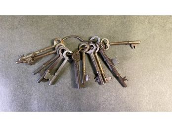 Vintage Skeleton Key Set - Antique Keys With Unique Designs & Intricate Patterns