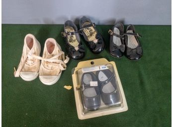 Lot Of Baby Shoes - Gerber, Jack & Jill - Sizes 6 To 9 Months