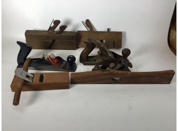 7 Antique / Vintage Wood And Metal Carpentry Woodworking Planes